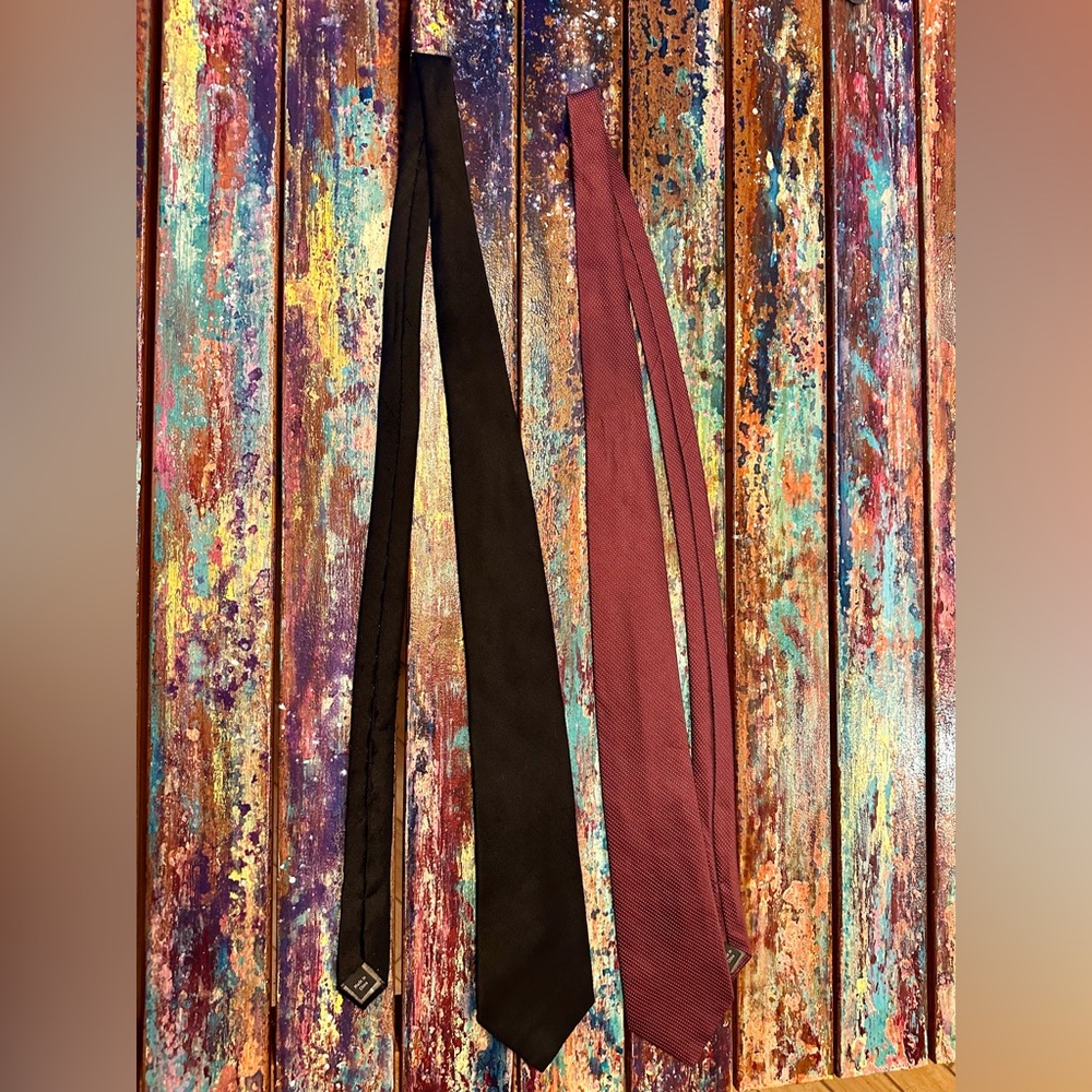 Calvin Klein Men’s Tie Bundle. 100% Silk